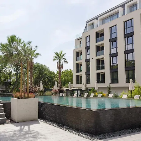 דירה Flat In Azur Premium In St Constantine And Helena By Flat Mаnаger *